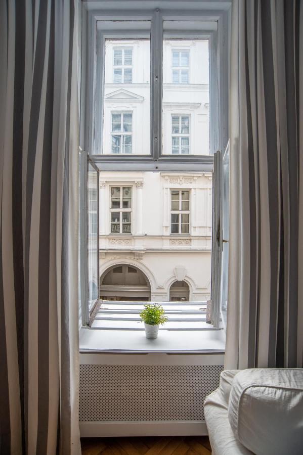 Charming Flat Close To Danube And 4-seasons Budapest